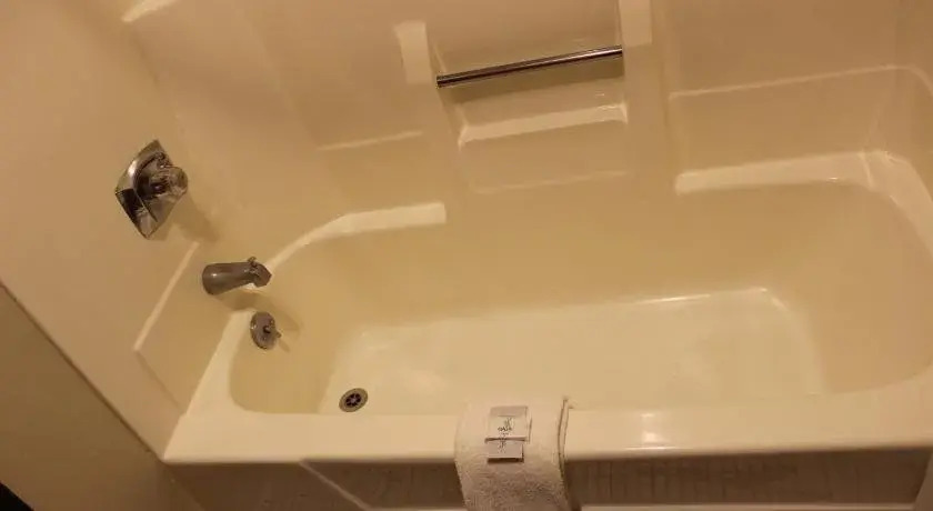 Woodland Inn & Suites