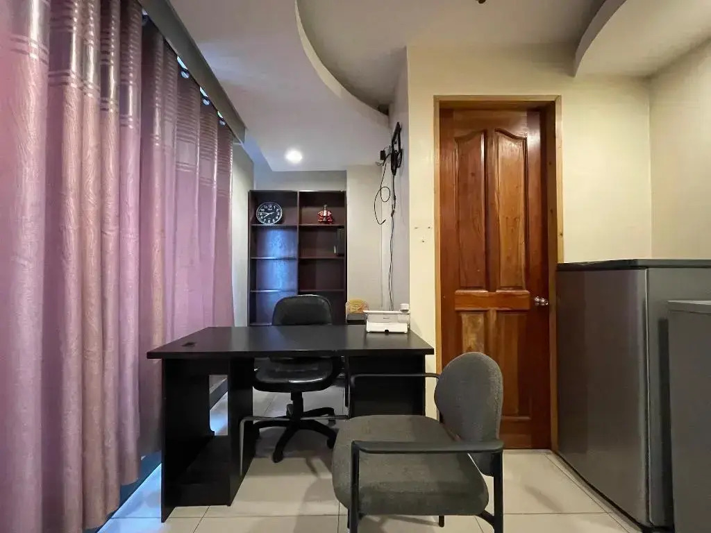 898 Berts Condotel