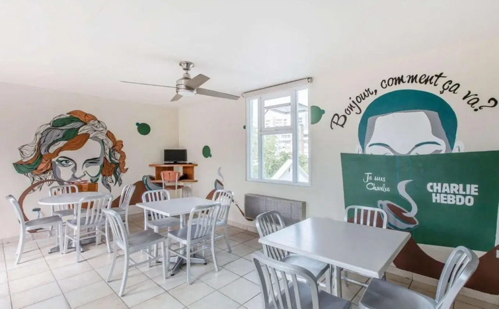 Le Consulat, an Ascend Hotel Collection Member