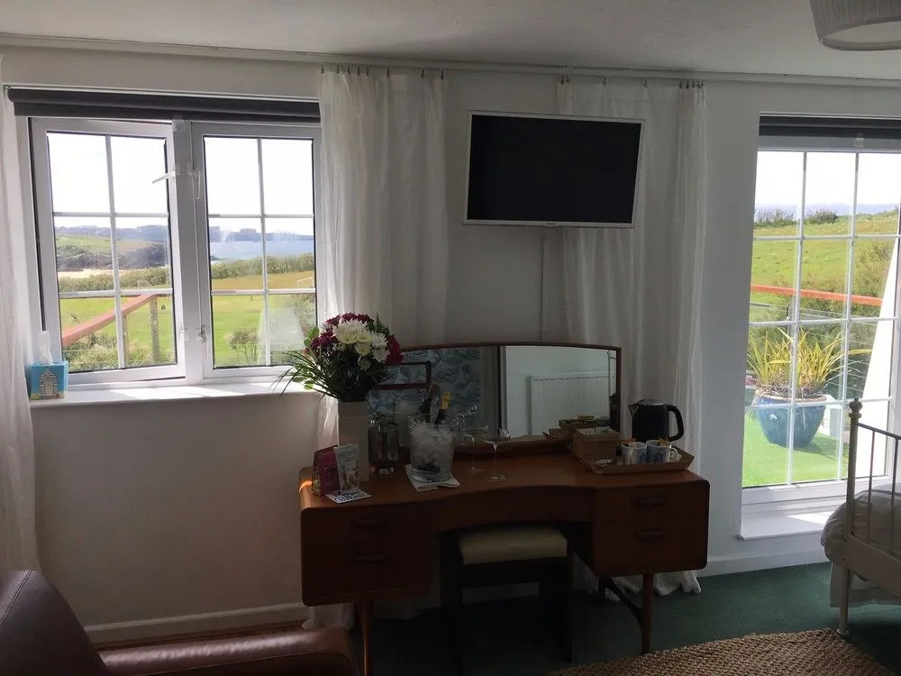 Porth Beach Hotel