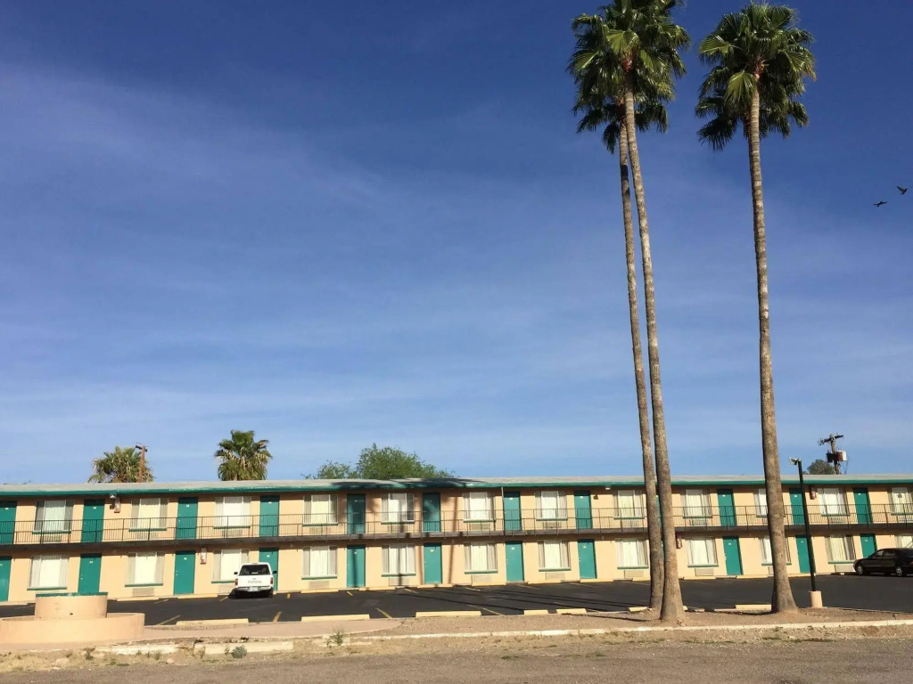Amazon Motel