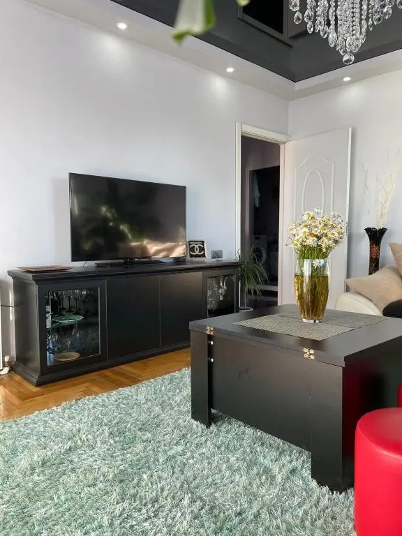 apartment boulevardside