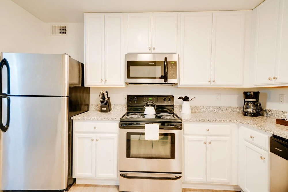 Contemporary Condo Minutes To Downtown Gulch