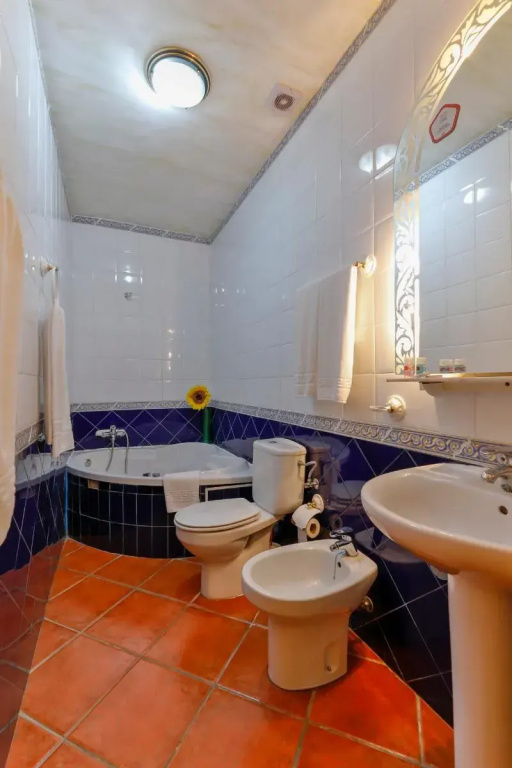 Hotel Las Palmeras by Vivere Stays
