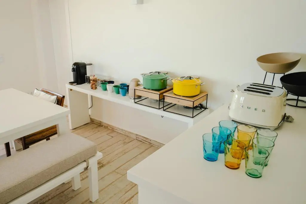 Casa Pôr do Sal - Boutique Suites, Sea Views & Heated Pool