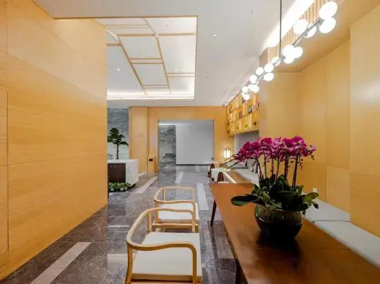 Jianguo HIDDEN Hotel (Nanjing Sun Yat-sen's Mausoleum Area Wutong Avenue)