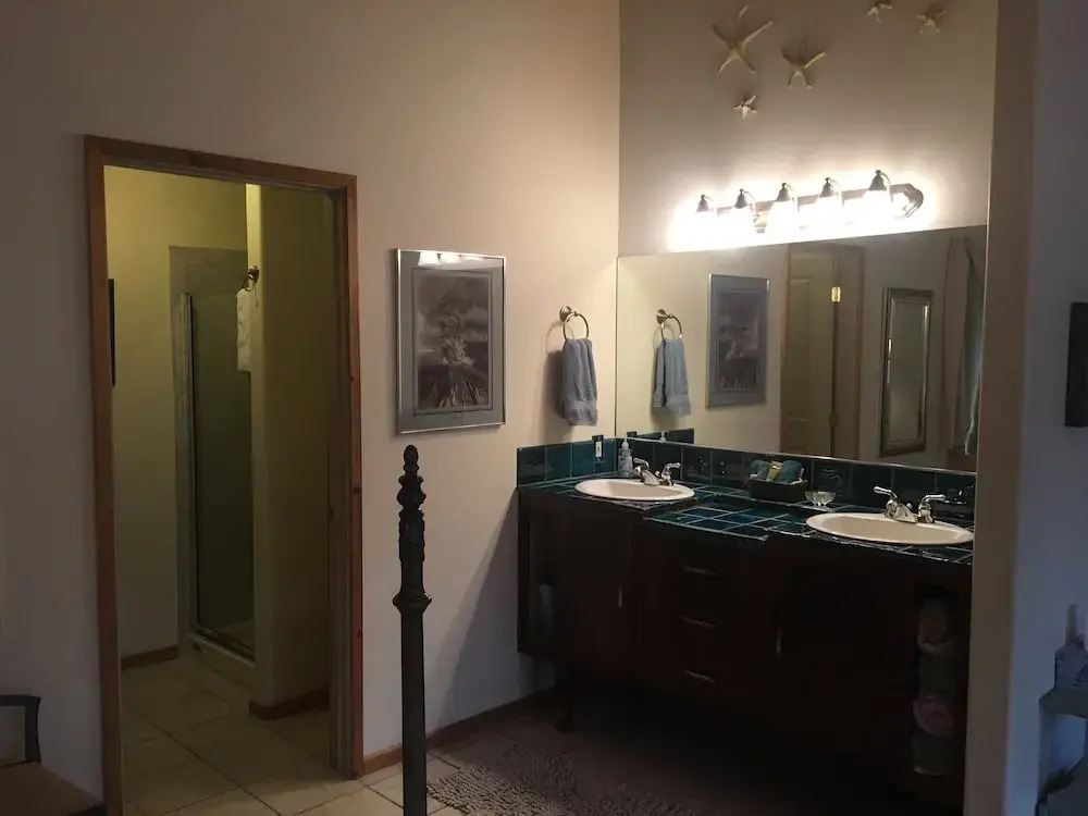 Stone Crest Cellars B & B