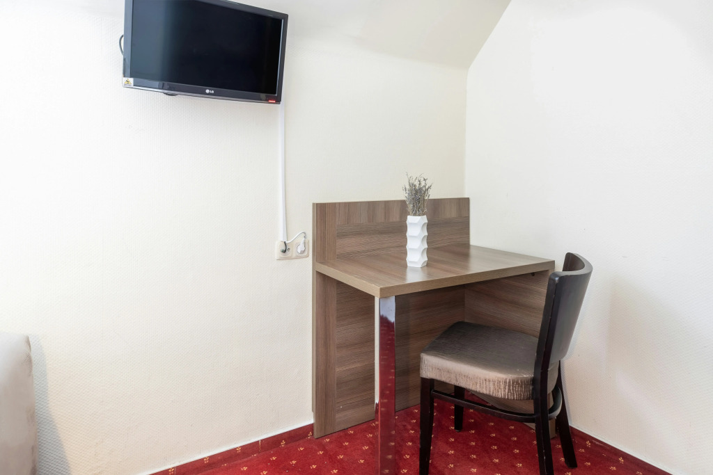 Hotel Leonet