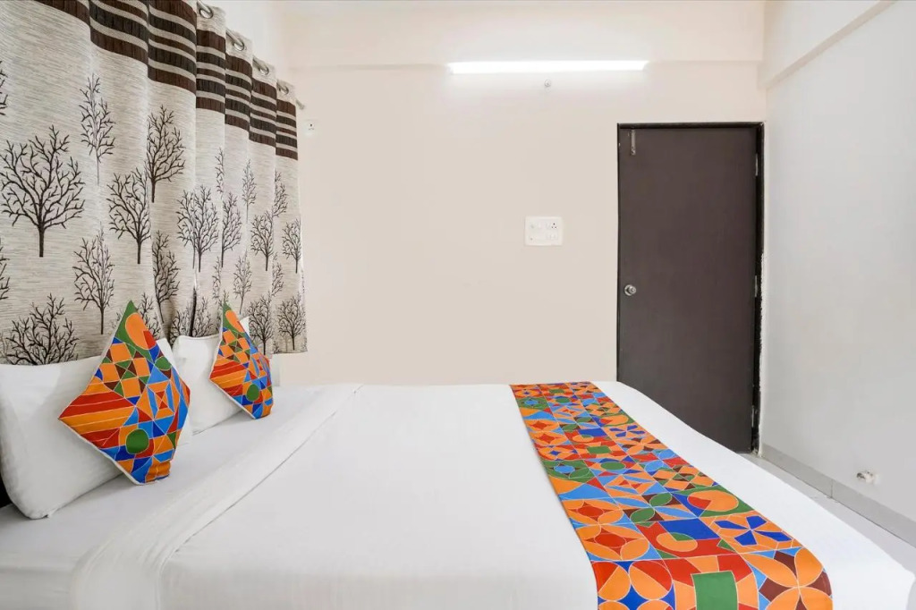 FabHotel Vardhan House II