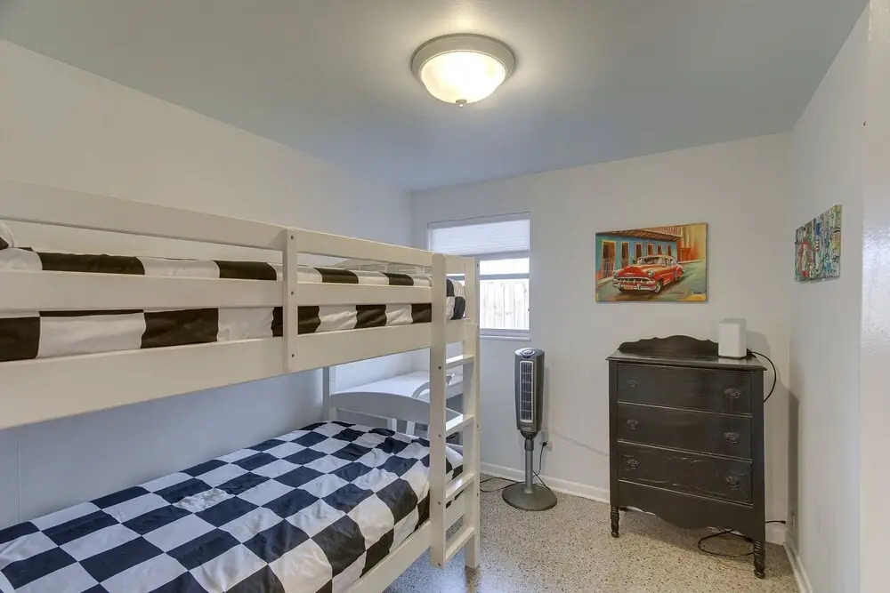 Cozy St Simons Island Cottage - Close to Beaches!