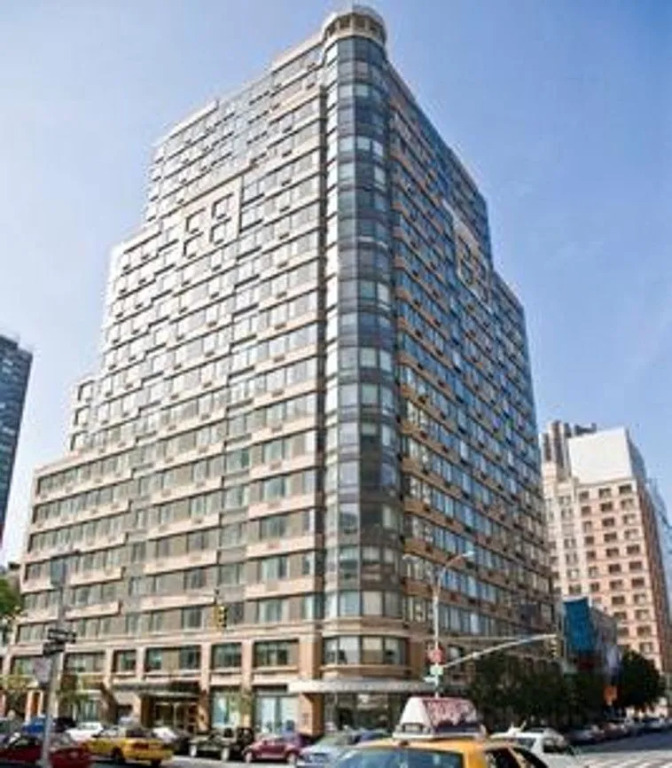 Envoy Club Suites