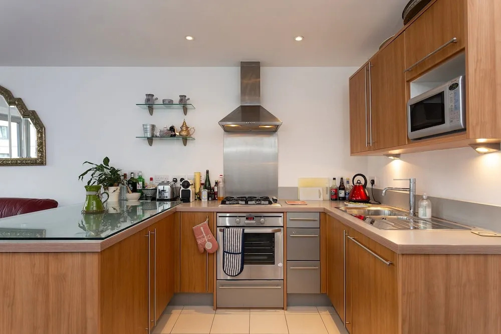2 Bedroom Flat In Holloway With Balcony And Courtyard