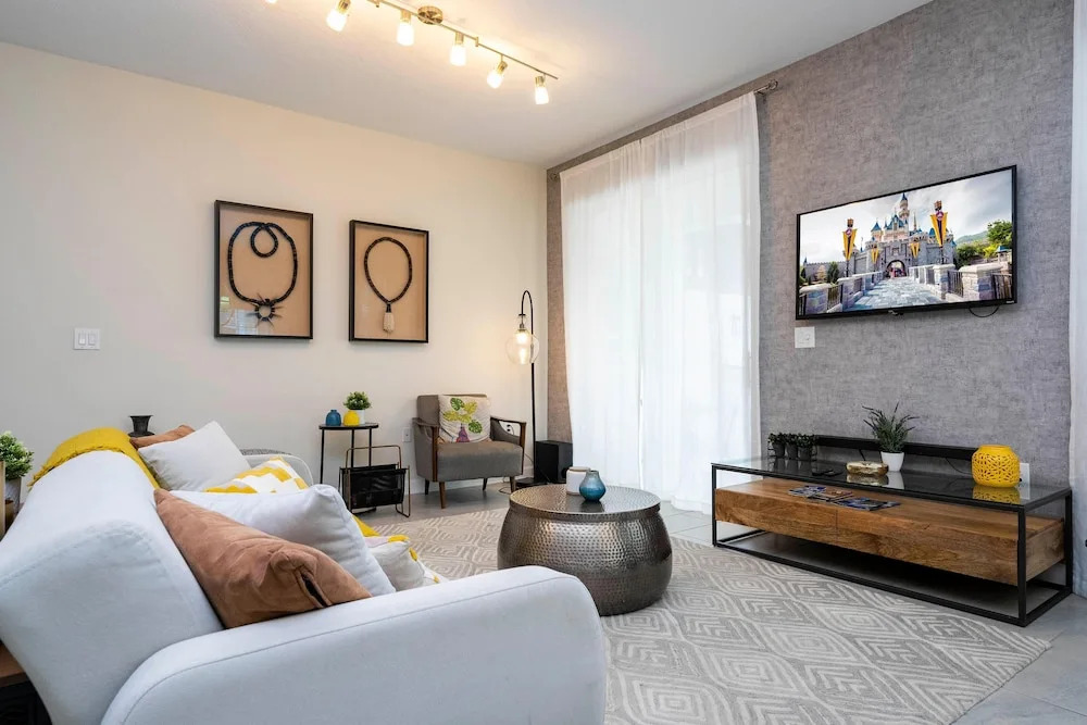 4810 LL - 5BD Private Pool Townhome - Storey Lake