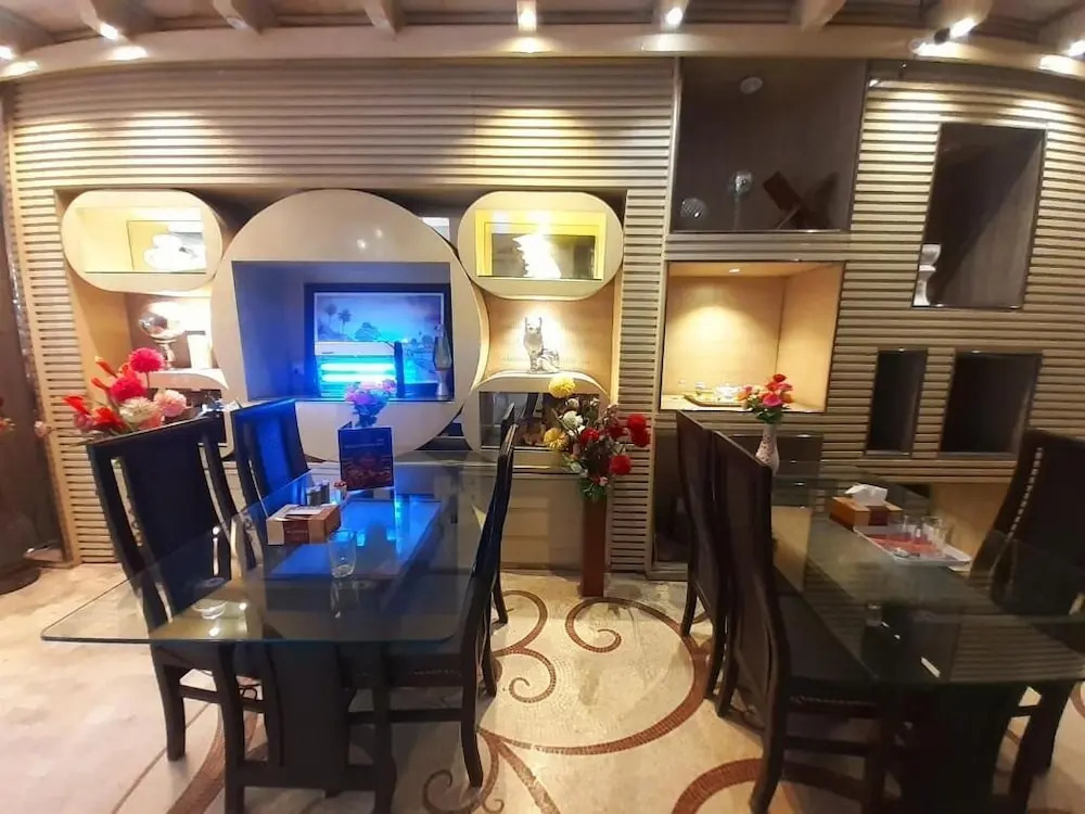 Gulberg Continental Hotel