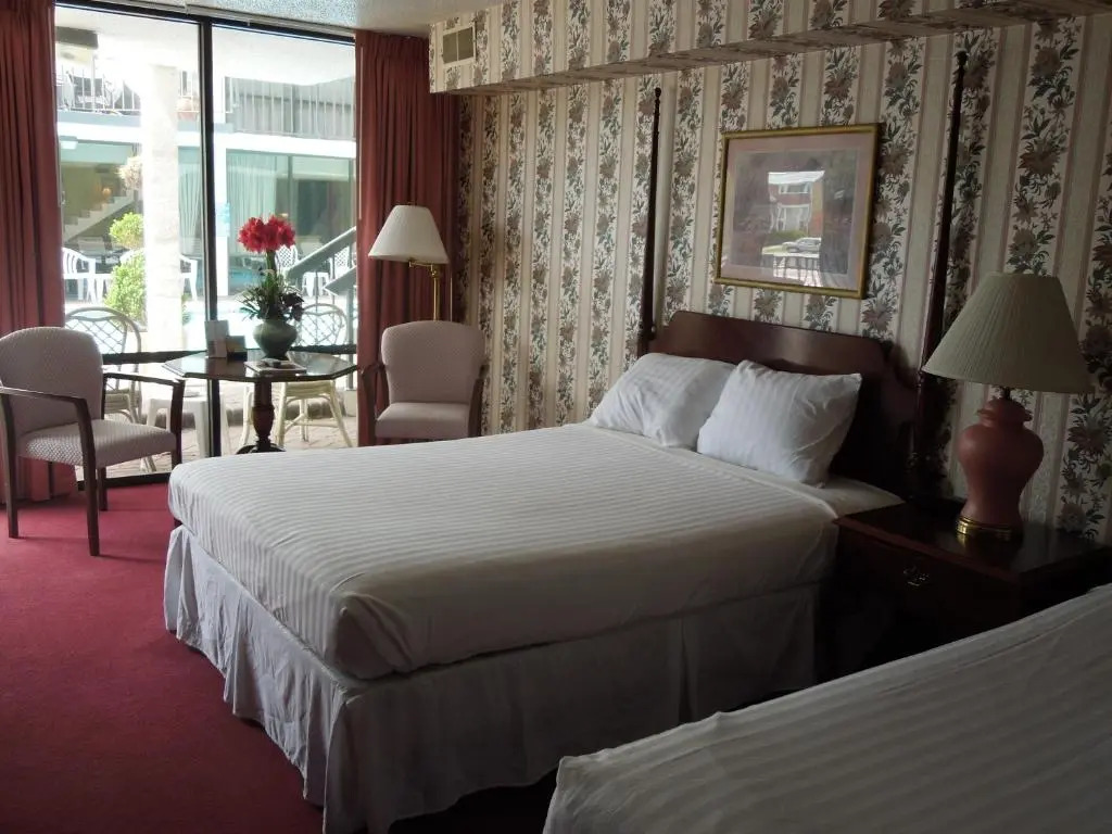 Alamar Resort Inn