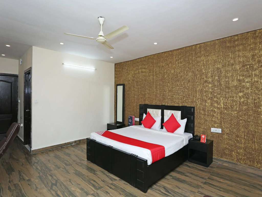 OYO 29173 The Grand, Jammu