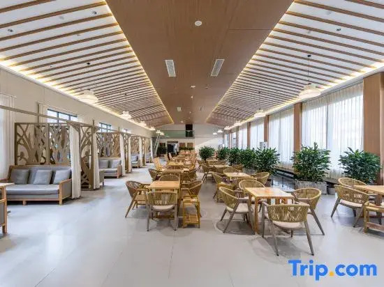 Qin Luxe Qinglefu Courtyard Hotel (High Speed Railway Station Jiaxing Road Food Street)