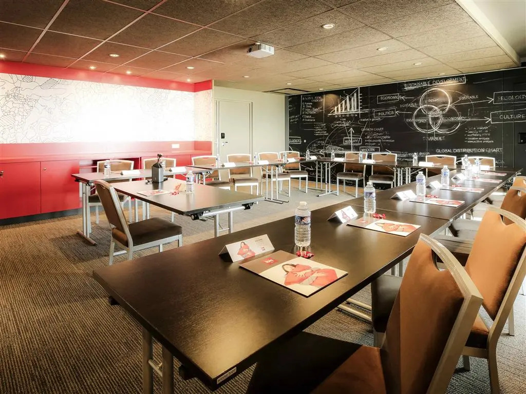 Ibis Niort Est Mendes France