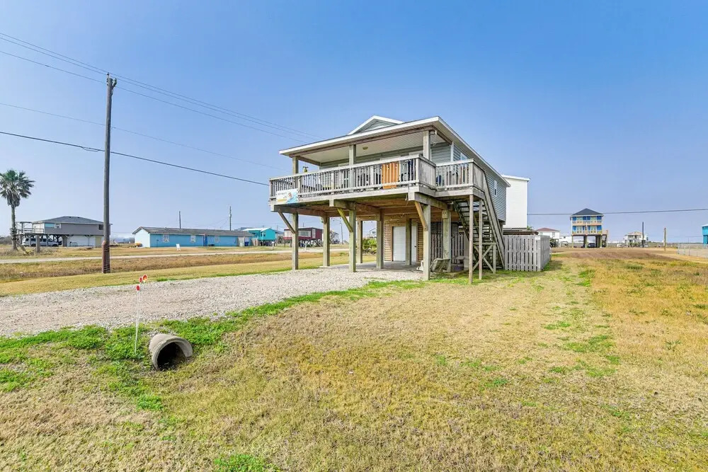 Walk to Beach; Surfside Beach Home w/ Deck