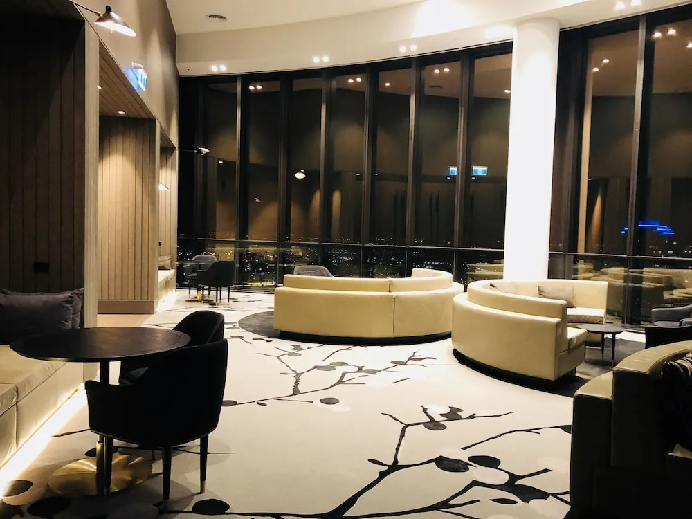 Top54th Luxury 2BR Astonishing CBD Sight