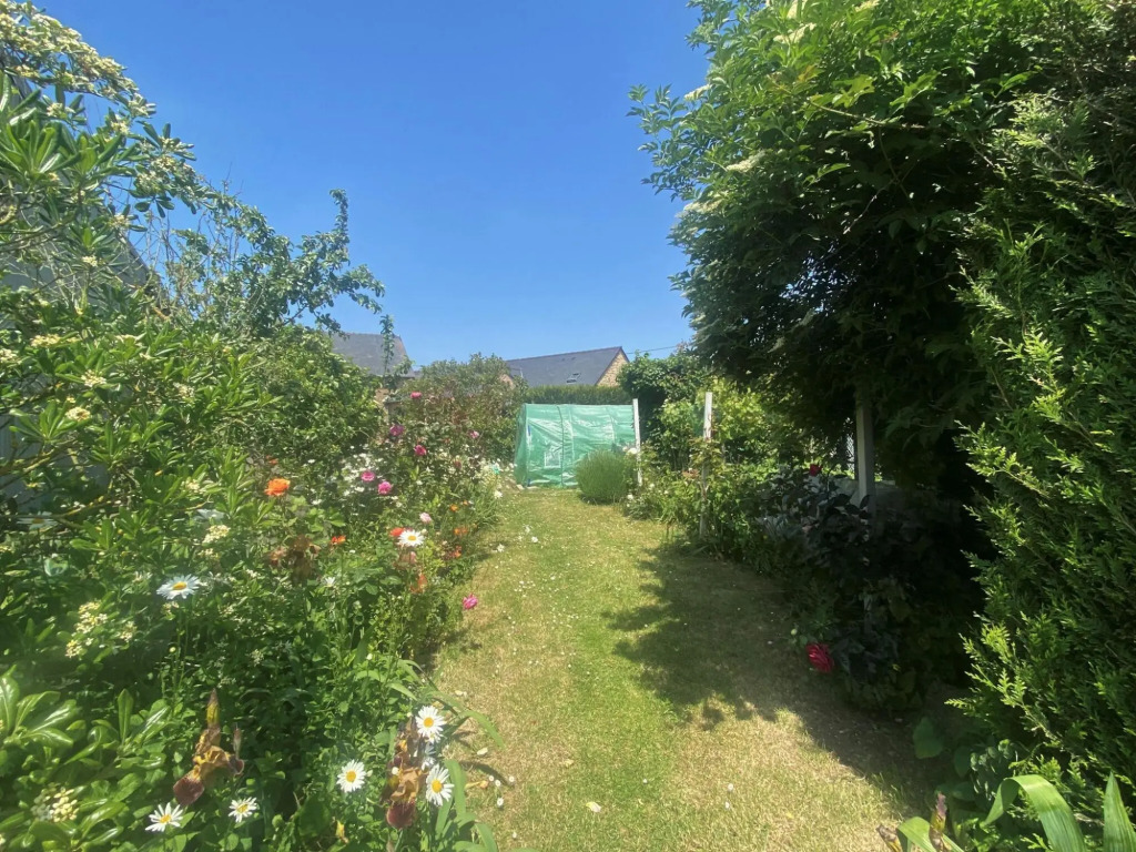 Semi-detached House, St. Meloir-des-ondes