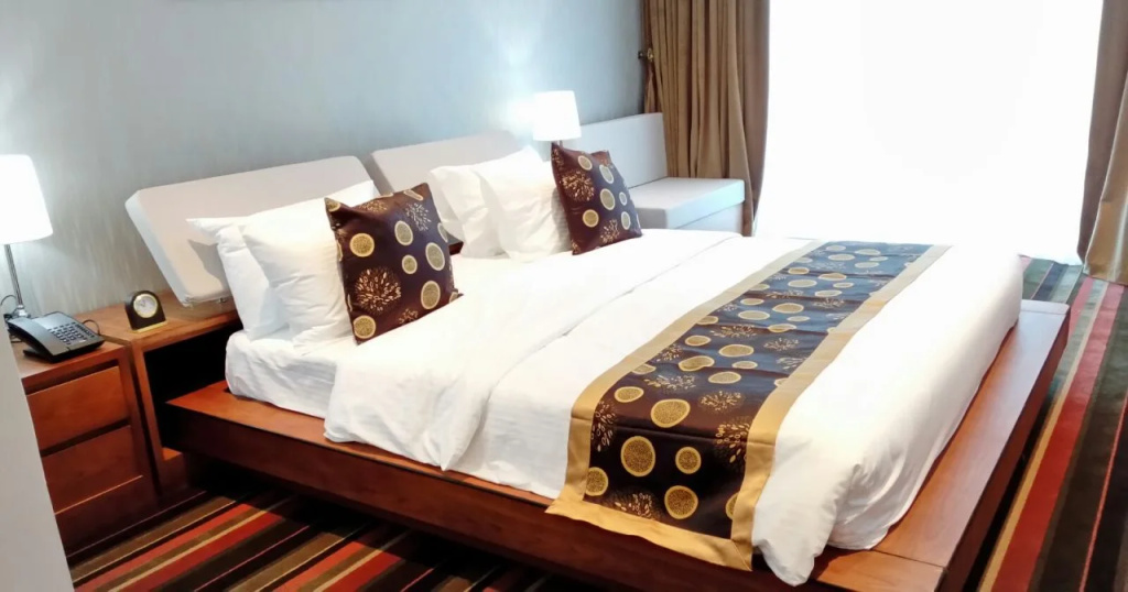 Al Mansour Plaza Hotel