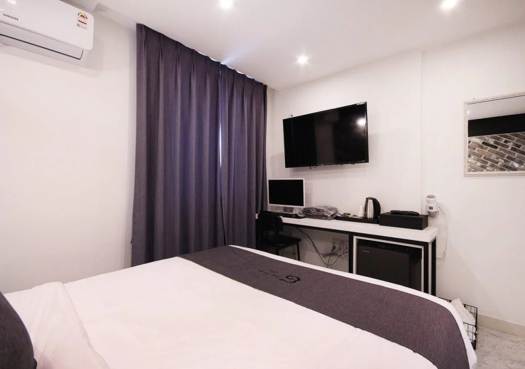 Gray Motel