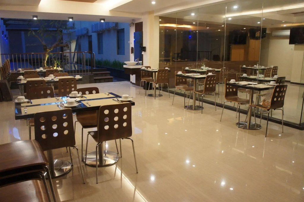Favor Hotel Makassar City Center By LIFE