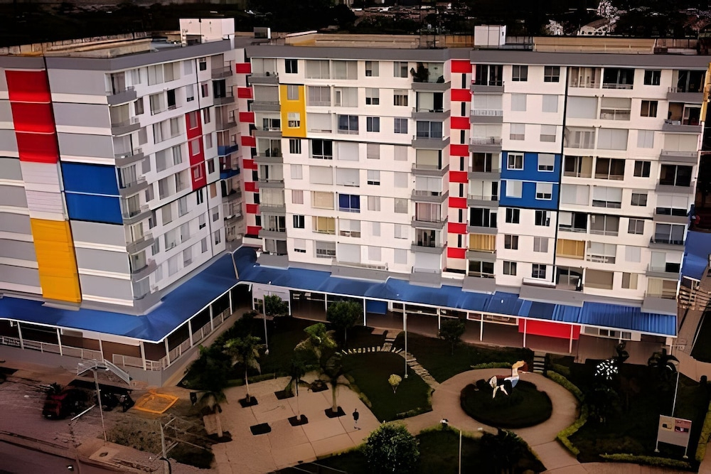 Apto Moderno 3 Hab-Agua 24-7-Central-AC