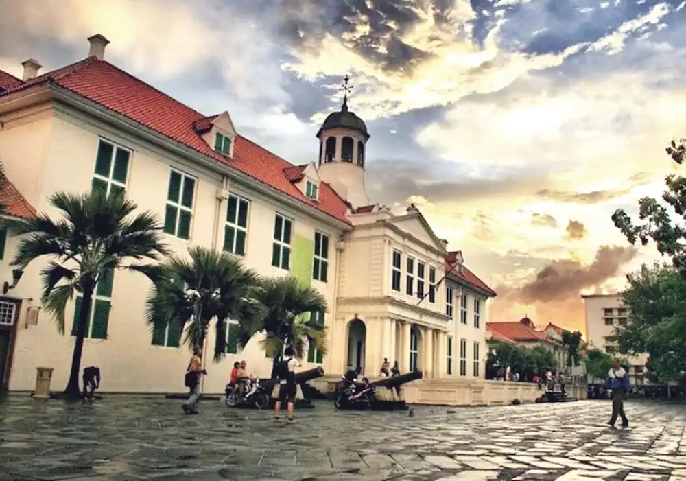 Golden Tulip Passer Baroe