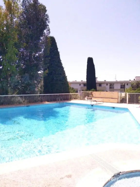 NICE- GAIRAUT - JARDIN PRIVE- GRAND F1 LUMINEUX-Piscine Collective