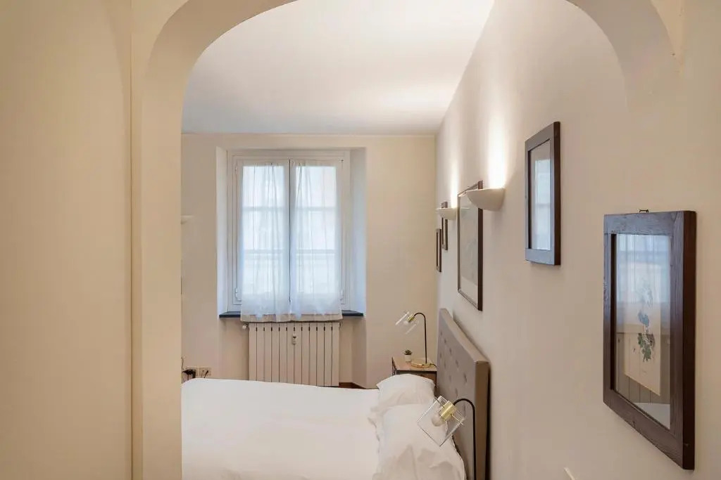 Elegant Studio in the City Center by Wonderful Italy