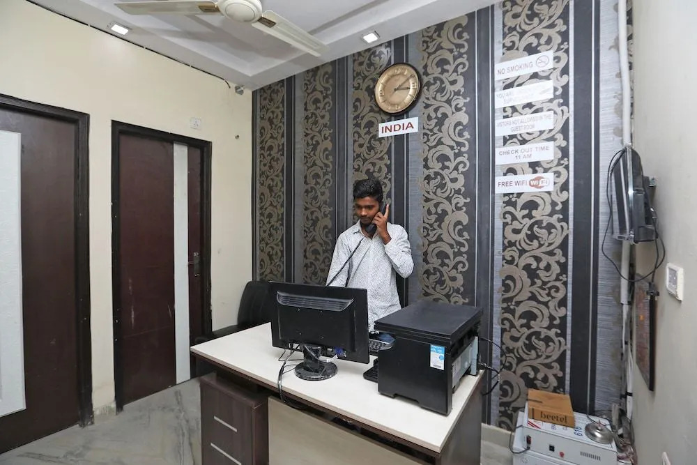 Happy Stay by OYO Rooms