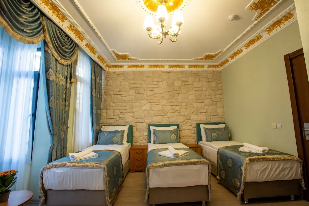 Sayina Hotel