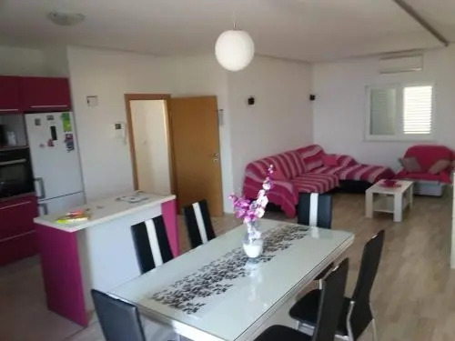 Apartment Oaza Mira