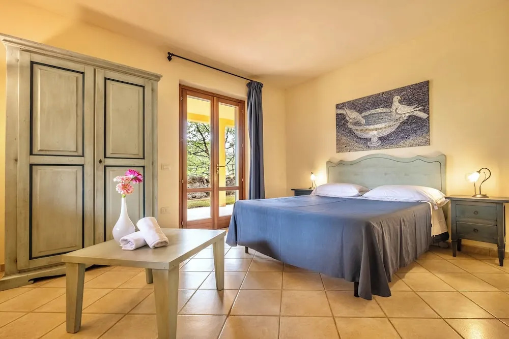 ISA - Residence with thermal and sports pools in Sorano