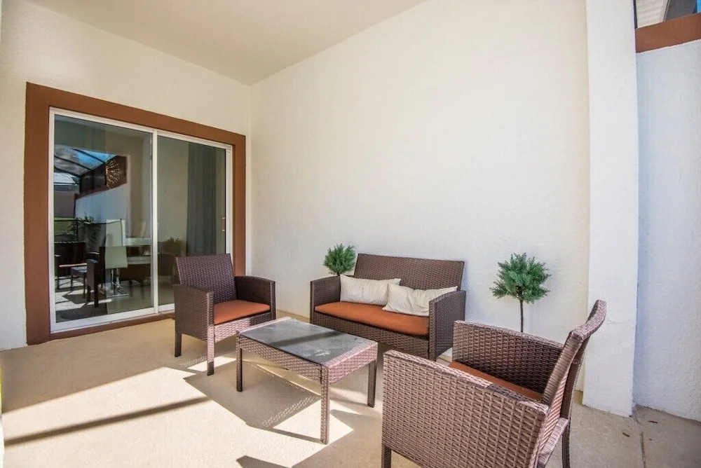 1592mvd 4 Bedroom Townhouse