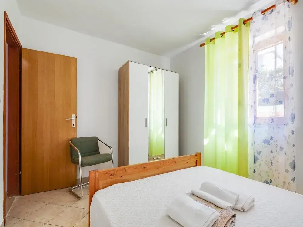 Secluded Apartment in Poreč with Garden