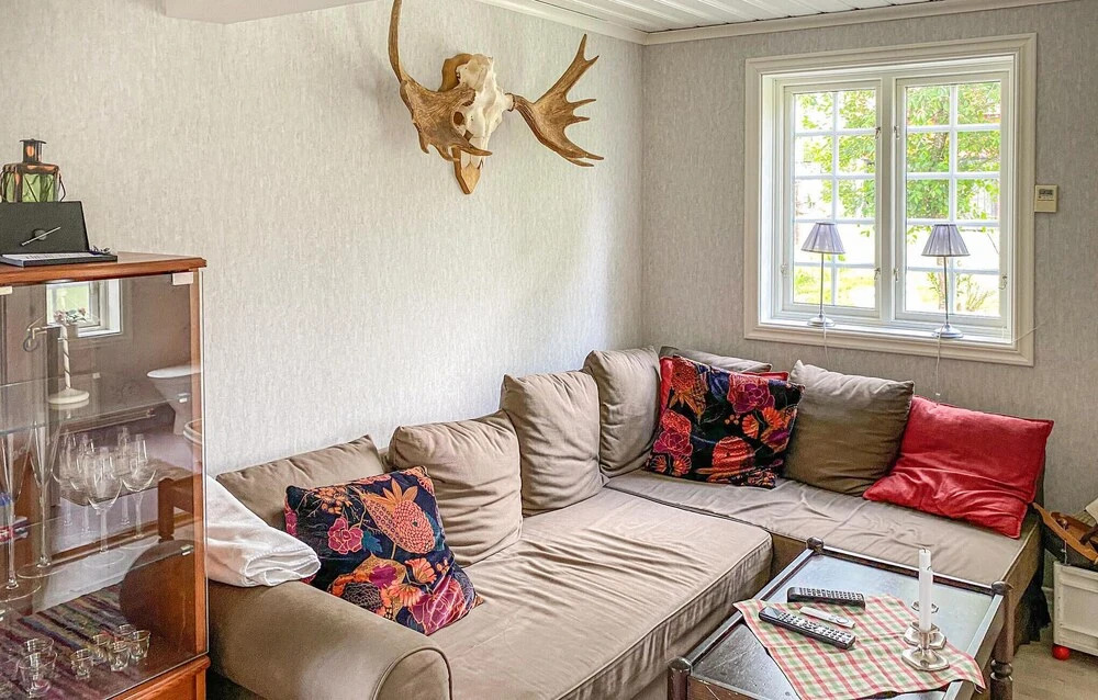 3 Bedroom Stunning Home In Mellerud