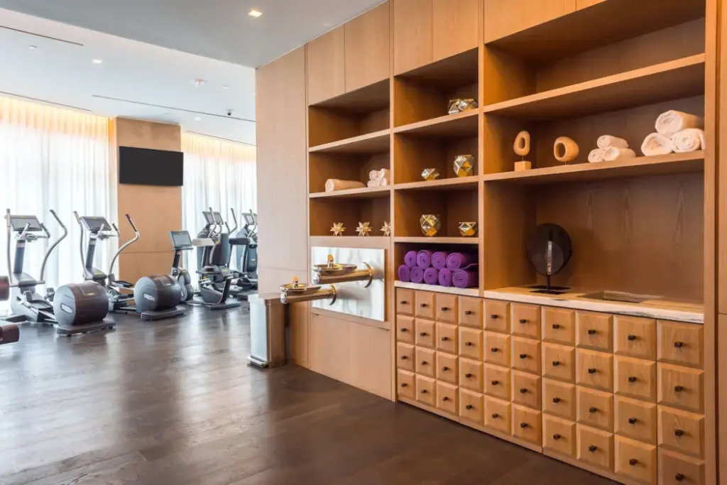 SLS LUX Brickell
