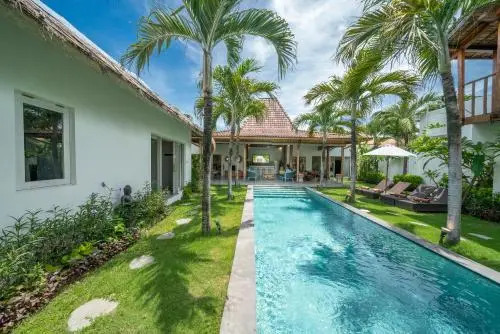 Central Oberoi Seminyak Newly Renovated Villa Riva