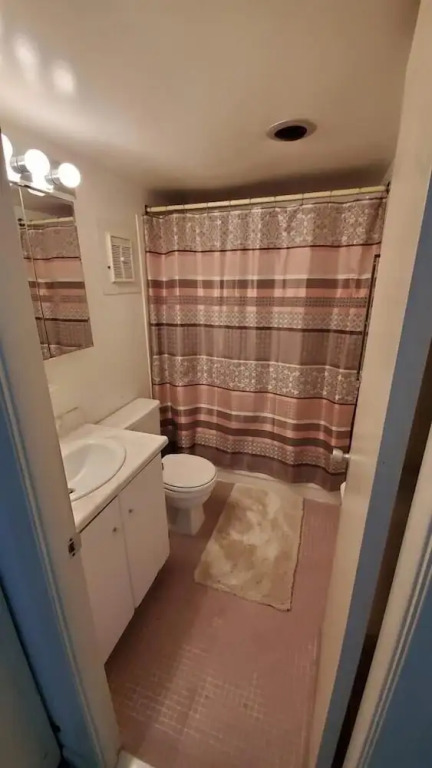 Atlantis 1608 2 Bedroom Condo by RedAwning