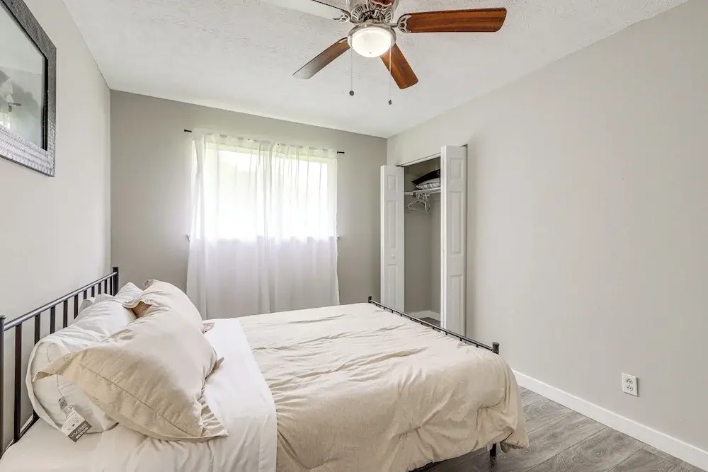 18 Mi to Dtwn Atlanta: Pet-friendly Home w/ Yard!