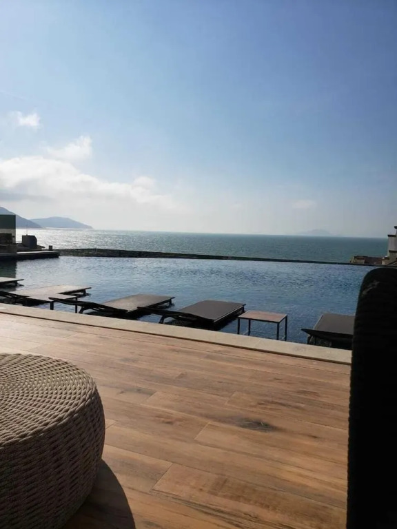 Apartment with Infinity Pool & Panoramic Views - 228