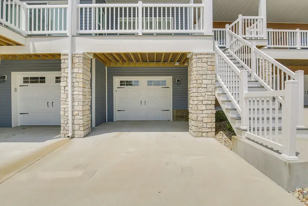 Walk to Mississippi River: Grafton Townhome!