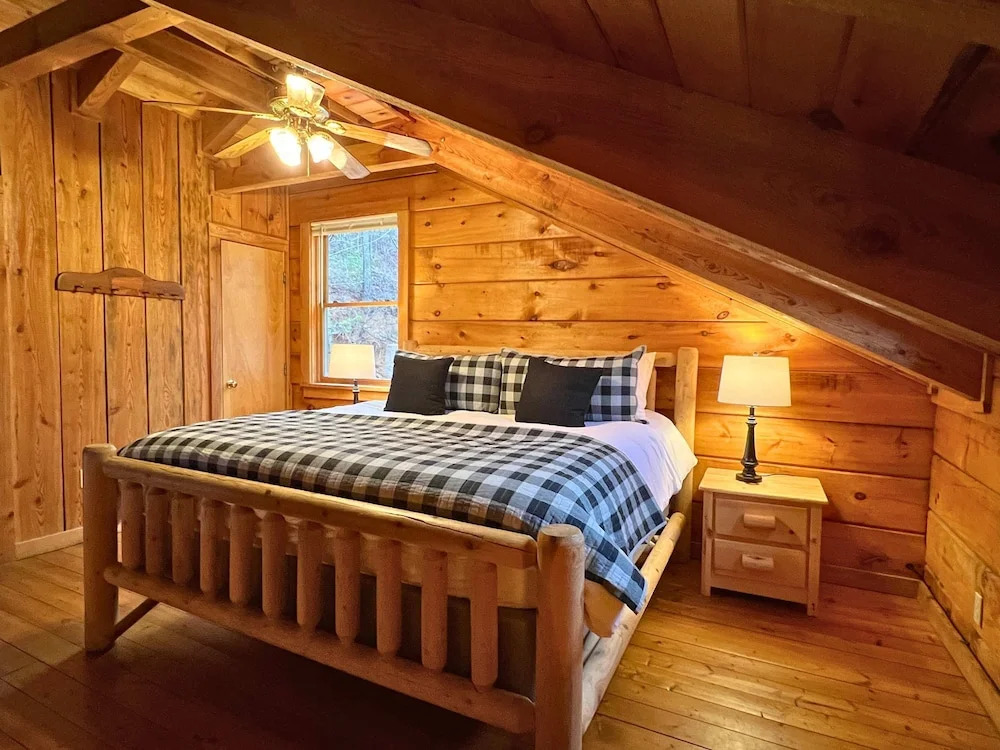 Hunter Hills Haven - Secluded Luxe Cabin Getaway With Mountain Views Spa Hot Tub Game Room