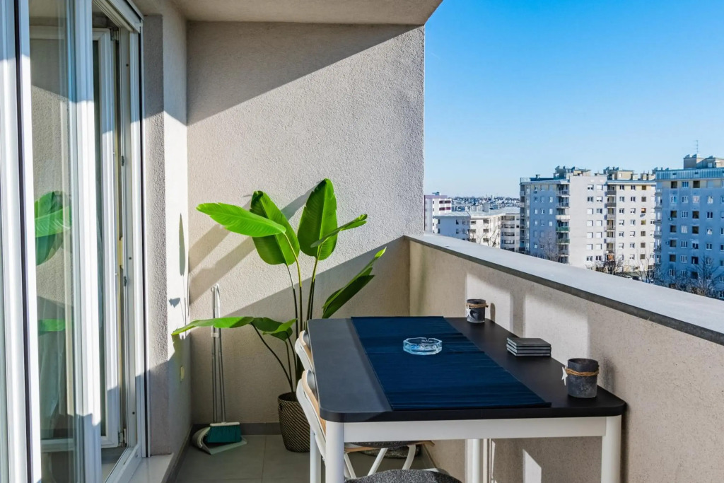 Flexible SelfCheckIns 30 - Zagreb - Garage - Electric vehicle ccharger - Big Loggia - New - Apartments Repinc 30