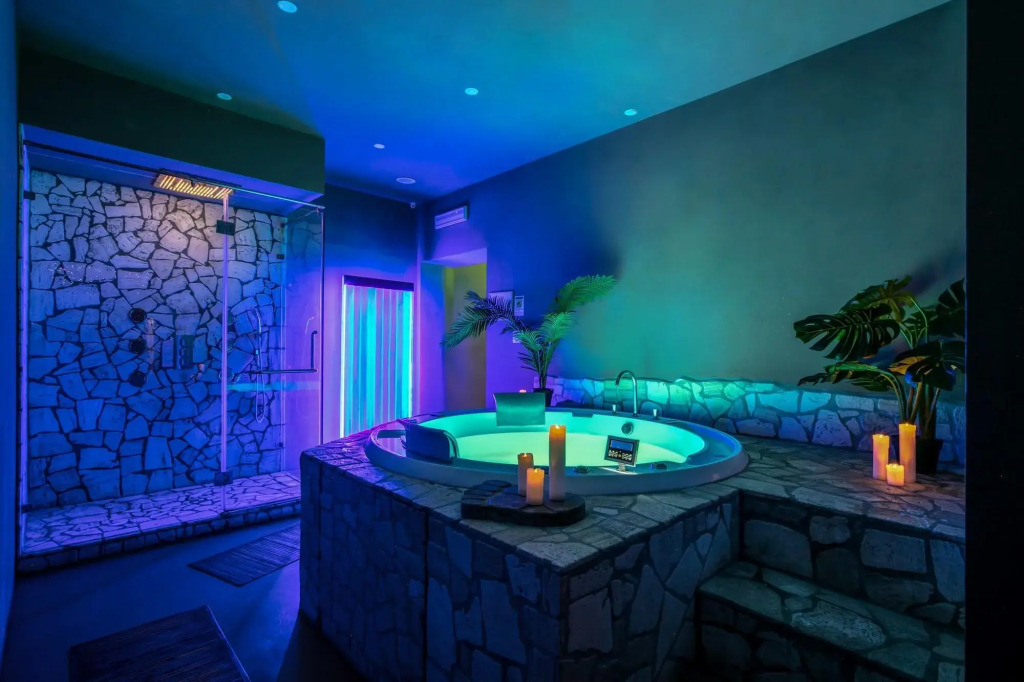 Hotel 87 eighty-seven - Maison dArt Collection