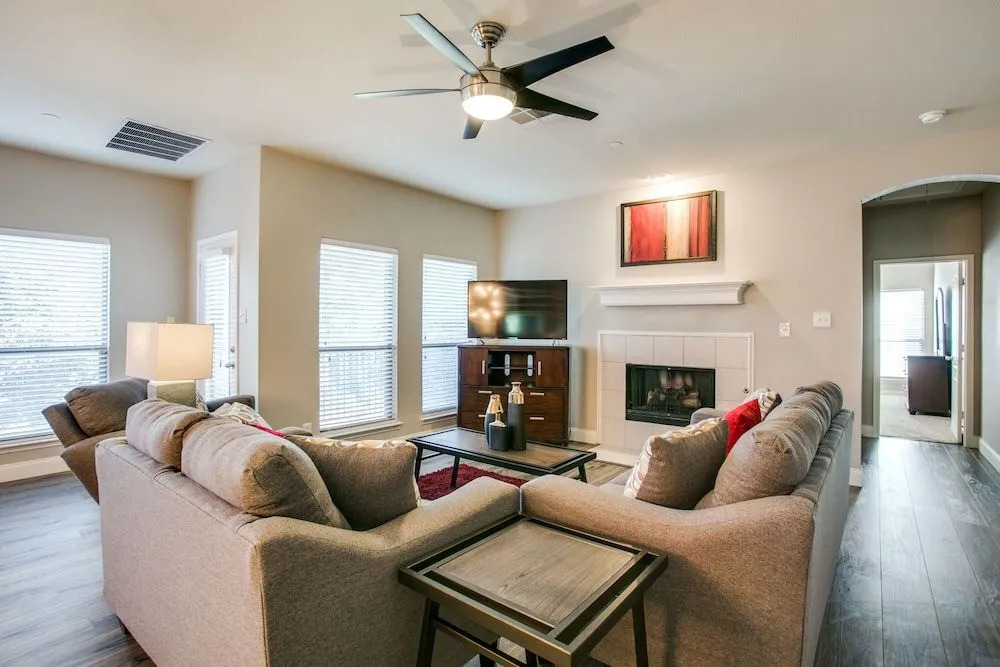 Beautifully furnished 3 bedroom Frisco