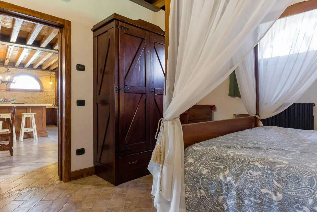 Casale Medievale-Per La Dolce Vita